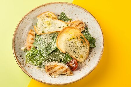 Цезарь с курицей