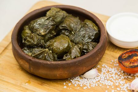 Долма в винoградных листьях