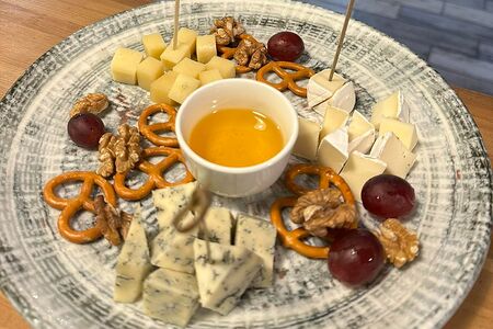 Сырная тарелка