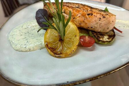 Стейк из сёмги в сливочном соусе