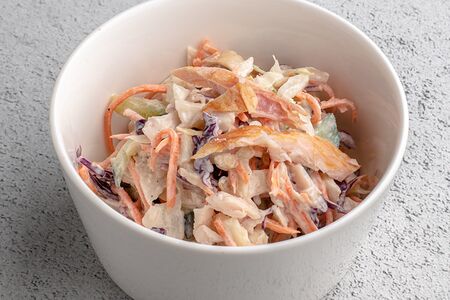 Салат с копченой курицей