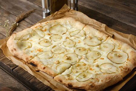 Груша-горгонзола