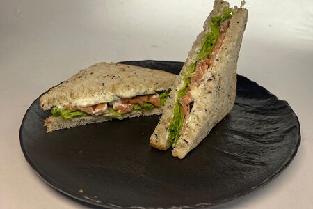 Сэндвич с лососем