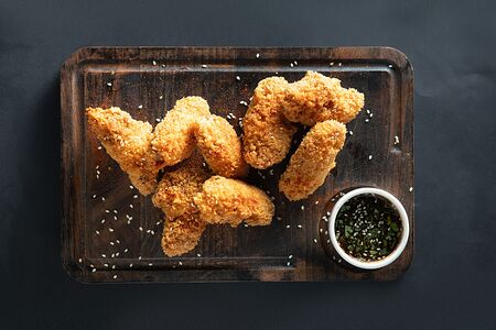 Куриные крылья в панировке