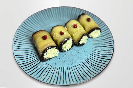 Рулетики из баклажана с сыром