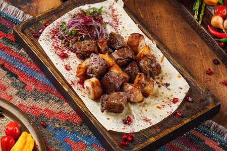 Шашлык из бараньей печени с курдюком