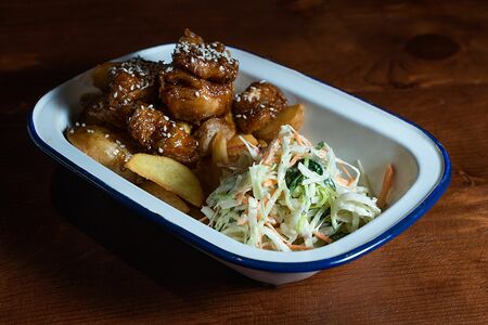 Картоха от бати с курицей и грибами