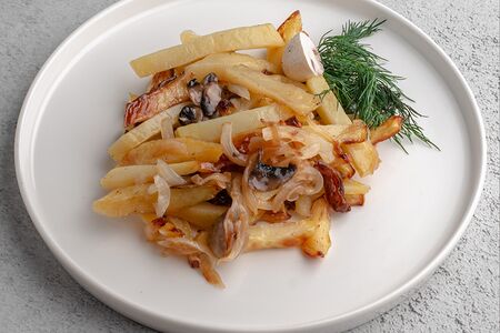 Картофель жареный с грибами