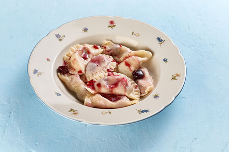 Вареники с вишней