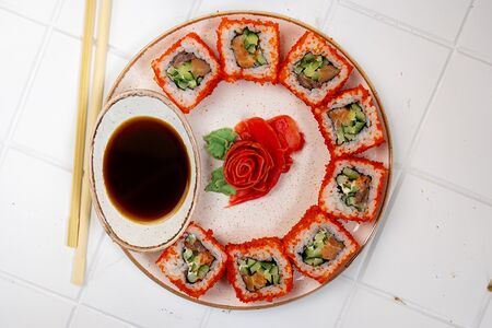 Калифорния с лососем