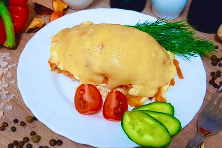 Грудка куриная с овощами и сыром