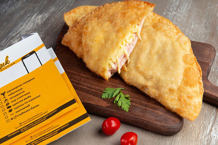 Чебурек ветчина с сыром