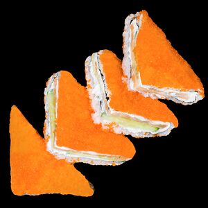 Онигири с лососем