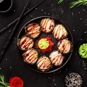 Ролл с креветкой темпура