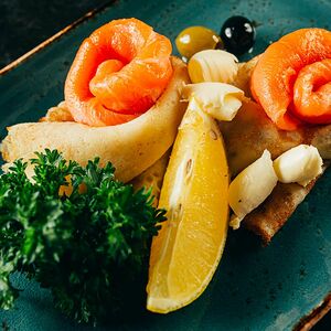 Креппе со слабосоленым лососем