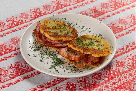 Драники с копченой грудинкой