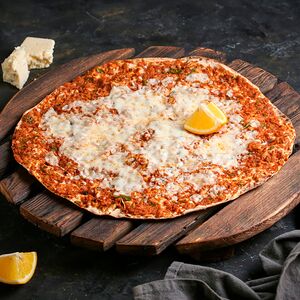 Լահմաջո պանրով մեծ