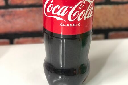 Газированный напиток Coca-Cola