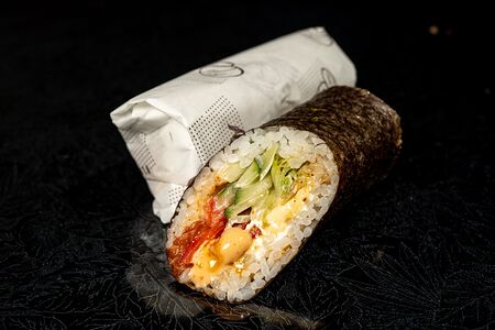 Суширитто с лососем