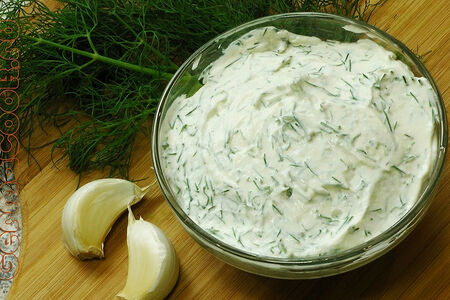 Соус белый чесночный