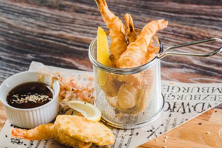 Тигровые креветки в темпуре