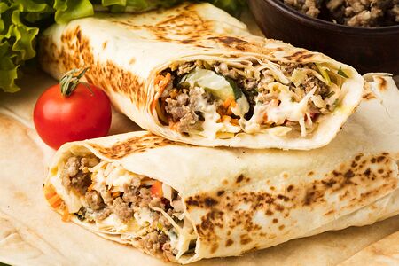 Люля-кебаб из курицы в лаваше