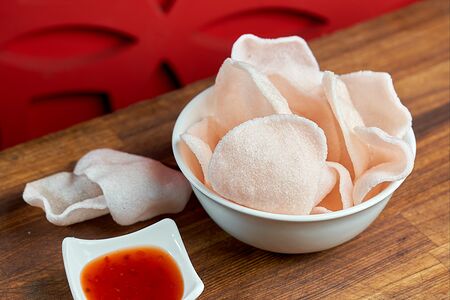 Чипсы креветочные в специях