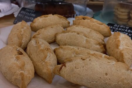 Пирожок без глютена с индейкой