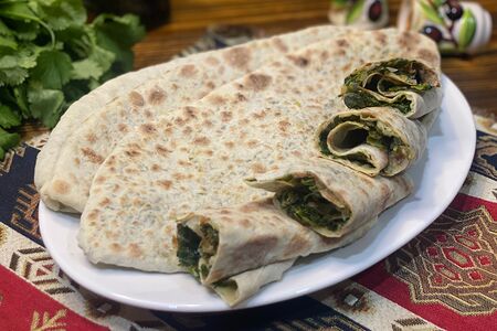 Женгялов хац кутаб с зеленью