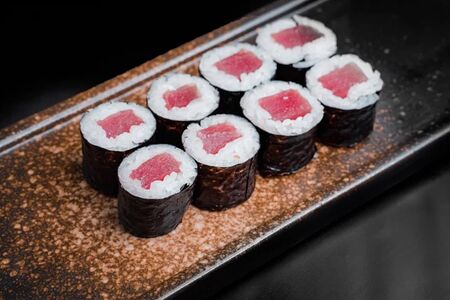 Ролл с тунцом мини