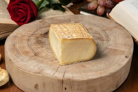 Таледжо 100 грамм