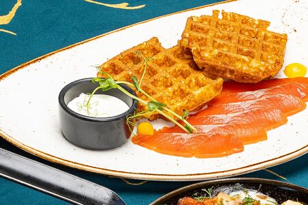 Картофельные вафли с неркой