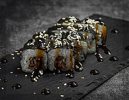 Ролл с угрем