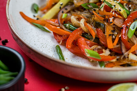 Вок с морепродуктами и рисом