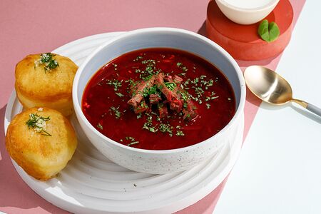 Борщ с пампушками