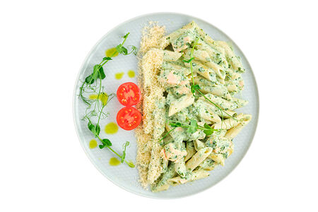 Пенне с лососем и шпинатом в сливочном соусе