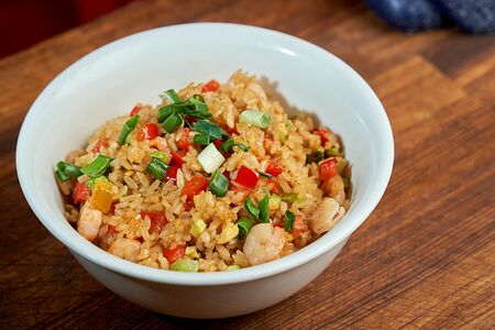 Рис жареный с креветками