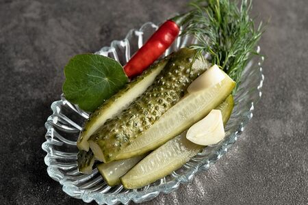 Домашние малосольные огурцы