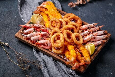 Ассорти жареных морепродуктов