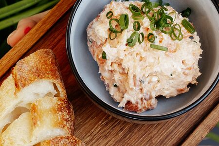 Риет из лосося с нежным сыром