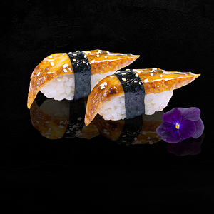 Суши с угрем