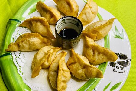 Жареные пельмени из свинины