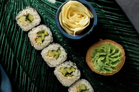 Маки с огурцом