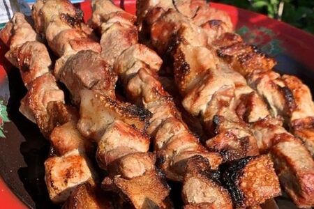 Шашлык из cвинoй шеи