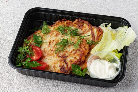 Драники картофельные с соусом Дзадзыки