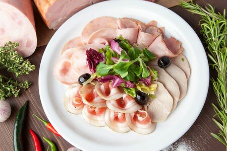 Ассорти мясное