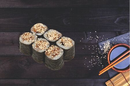 Маки с угрем