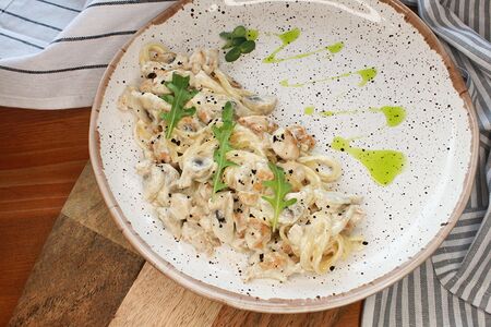 Сливочная паста с куриной грудкой и грибами