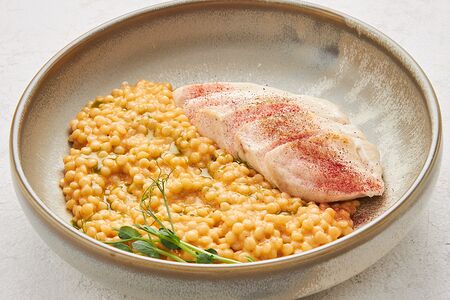 Куриная грудка су-вид с птитимом в сливочном биске