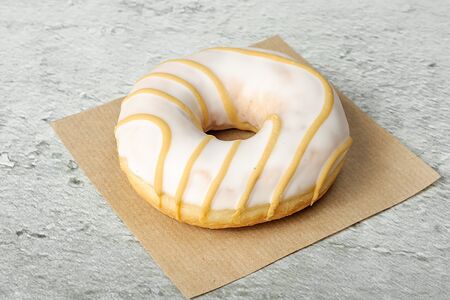 Пончик карамельный